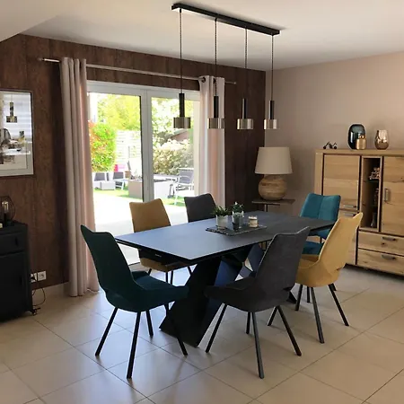 La Combe Nocleg ze śniadaniem *